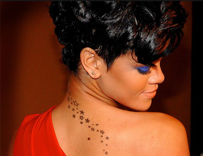 rihanna-hairstyles-haircuts-tattoo-6